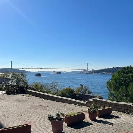 Apartment Bosphorus Waterfront Flat, Cengelkoey *