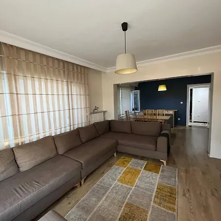 Bosphorus Waterfront Flat, Cengelkoey Apartment Istanbul